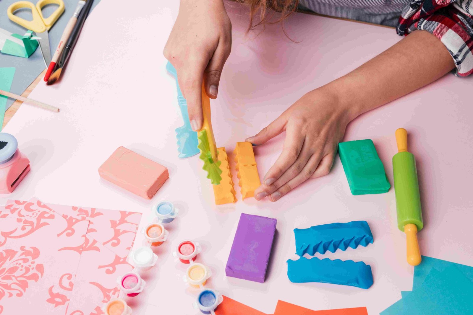 ¿Cómo se hace la plastilina industrial?